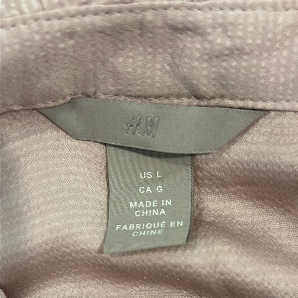H&M Soft Pink Ruffled Blouse - Picture 2 of 2